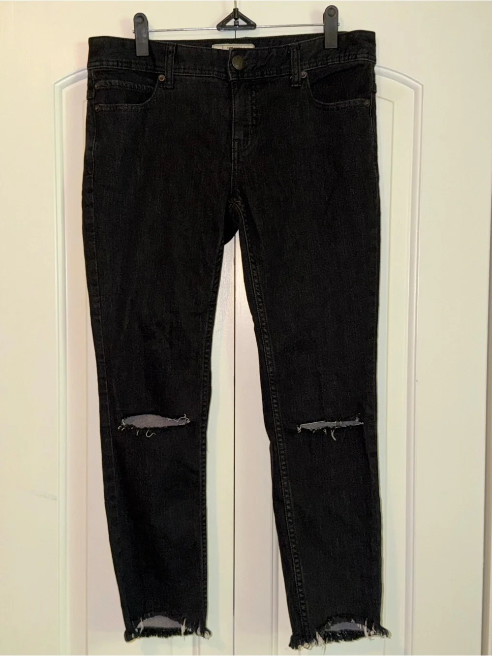 Free People Distressed Skinny Jeans in Washed Black